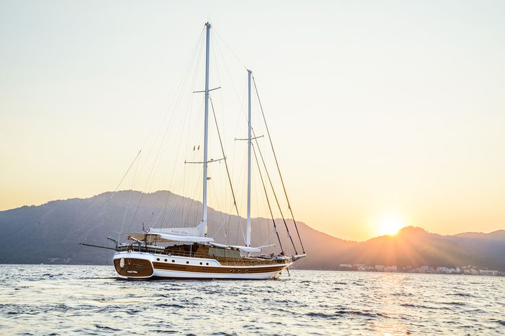 Tuscan Archipelago islands Giannutri and Giglio boat day
