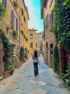 self-guided wine tasting Tuscany countryside